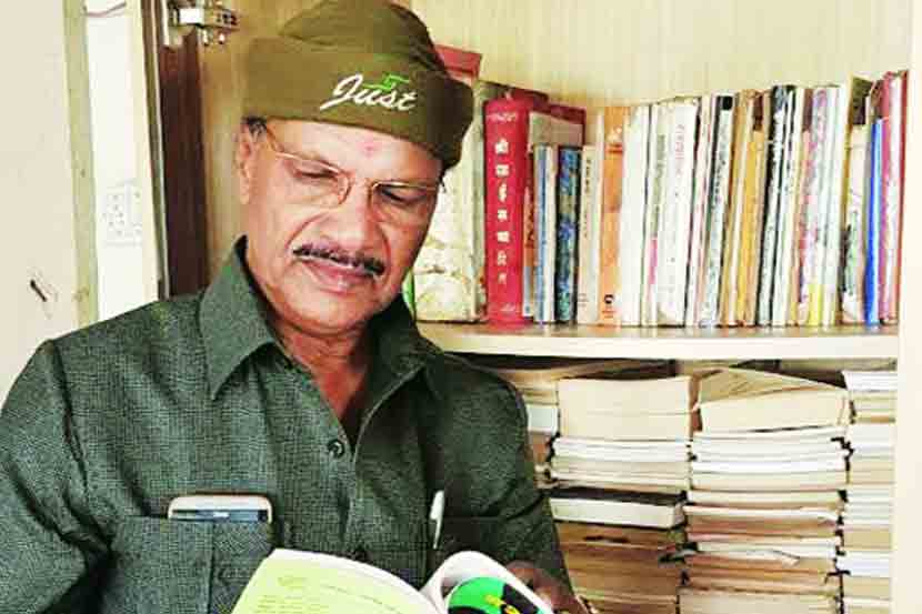 नामवंतांचे बुकशेल्फ : वाचनाने भाषा समृद्ध झाली! नामवंतांचे बुकशेल्फ : वाचनाने भाषा समृद्ध झाली!