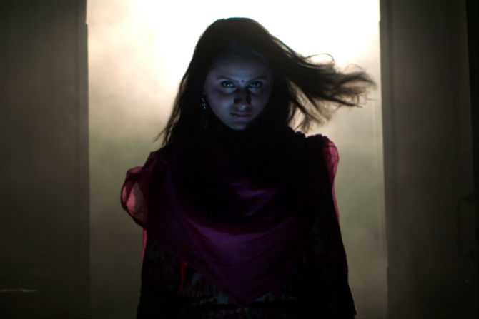 निर्मलाचे हे रूप “चाहूल” या मालिकेत ३० जानेवारीला रात्री १०.३० वा. पाहता येईल. 