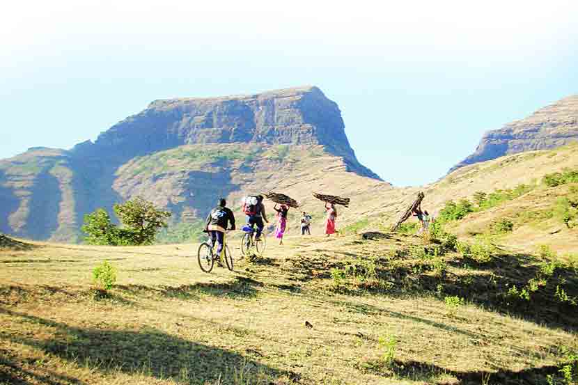 सह्य़ाद्रीतलं सायकलिंग