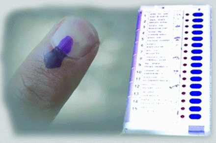 जिल्हा प्रशासनाने सुपूर्द केलेल्या मतदार याद्या फोडताना व प्रभागनिहाय रचना करताना महापालिका प्रशासनाने चूक केल्याचे आयोगाला सांगत जिल्हा प्रशासनाने आपली बाजू मांडली. 