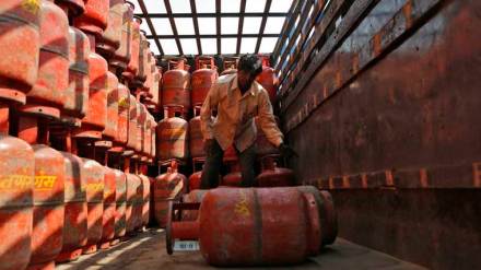 IOC pact for supplies until March 2022 , China , cooking gas supply , Nepal , Loksatta, Loksatta news, Marathi, Marathi news, online payment , Cashless, LPG cylinder , demonetisation , Loksatta, Loksatta news, Marathi, Marathi news IOC pact for supplies until March 2022 , China , cooking gas supply , Nepal , Loksatta, Loksatta news, Marathi, Marathi news, online payment , Cashless, LPG cylinder , demonetisation , Loksatta, Loksatta news, Marathi, Marathi news