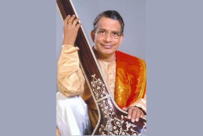 शास्त्रीय गायक पं. उपेंद्र भट 
