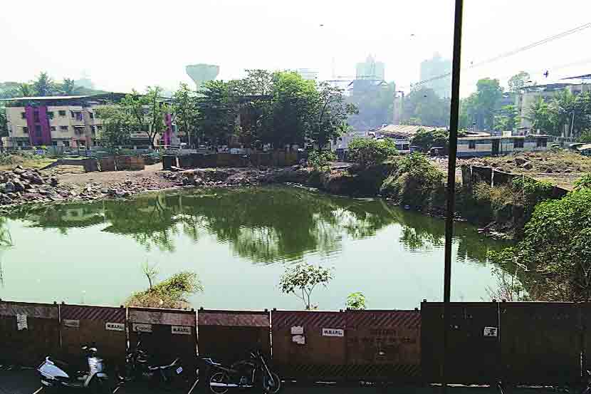 प्रस्तावित नाटय़गृह तळ्यात प्रस्तावित नाटय़गृह तळ्यात
