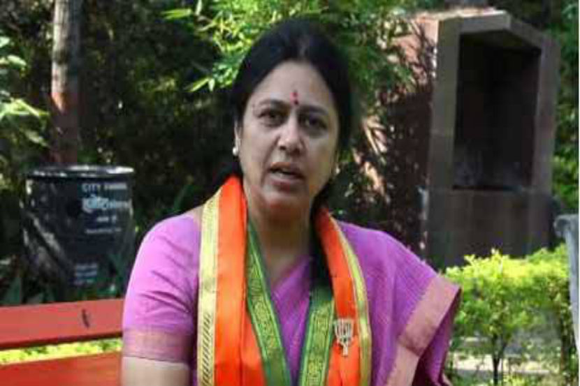 नितेश राणे यांचे आमदार पद रद्द करावे- प्रा.मेधा कुलकर्णी