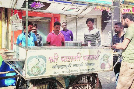 खाऊखुशाल : चटकदार मटकी मिसळ