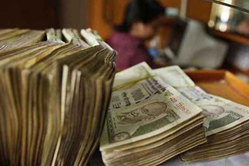 REVENUE Secretary Hasmukh Adhia , demonetised currency , RBI , banks, demonistation , Loksatta, Loksatta news, Marathi, Marathi news