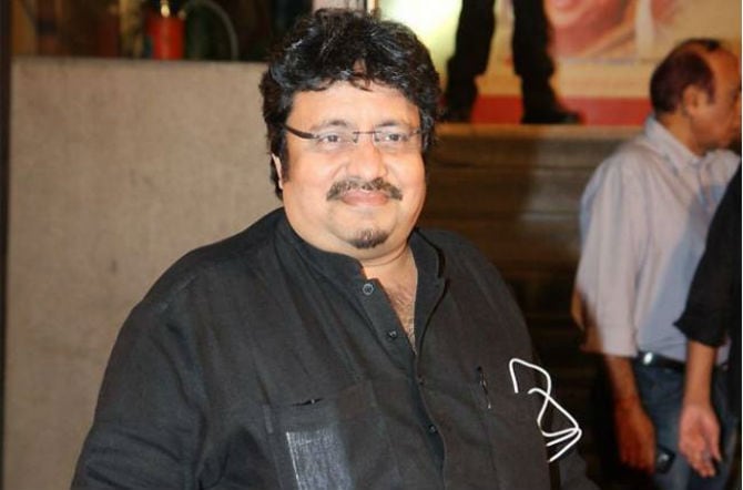 बॉलीवूड अभिनेता आणि दिग्दर्शक नीरज वोरा गेल्या काही महिन्यांपासून एम्स रुग्णालयात उपचार घेत आहेत. 