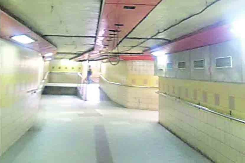 प्रतिमा सुंदर, पण प्रत्यक्षात उजाड.. प्रतिमा सुंदर, पण प्रत्यक्षात उजाड..