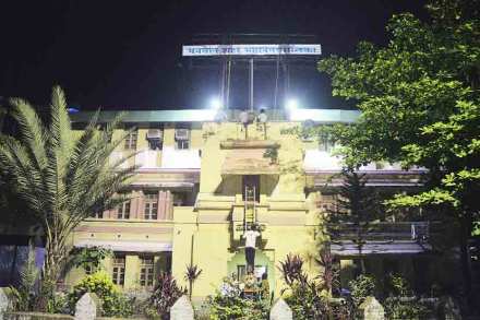 सेनेचे ‘एलबीटी कार्ड’ सेनेचे ‘एलबीटी कार्ड’