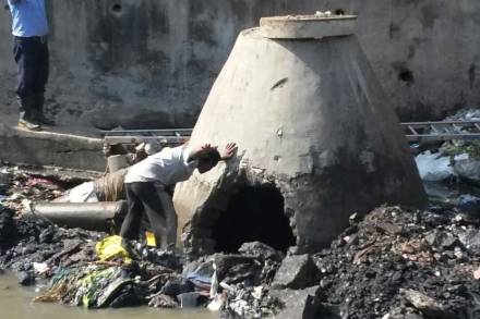पुणे: अंबिल ओढ्याजवळील याच चेंबरमध्ये गणेश चांदणे याचा पडून मृत्यू झाला होता. 