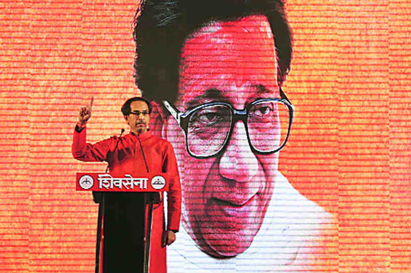 घोषणा सेनेची, फायदा भाजपचा?