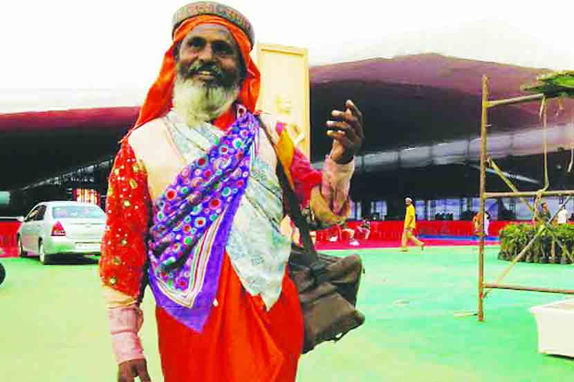 कोणत्याही मानधनाविना २५ वर्षे संमेलनवारी