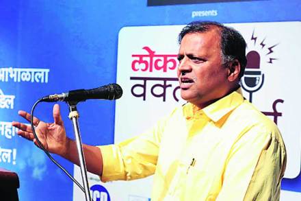 माजी आयएएस अधिकारी अविनाश धर्माधिकारी 