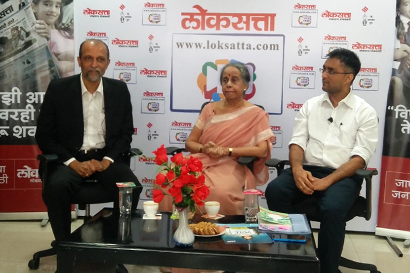 लोकसत्ता ऑनलाईनतर्फे आयोजित 'लाईव्ह चॅट'मध्ये सहभागी झालेले अजित रानडे, श्यामा कुलकर्णी आणि मिलिंद म्हस्के. 