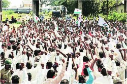 शेतकरी संघटनेची स्वाभिमानाची तलवार म्यान