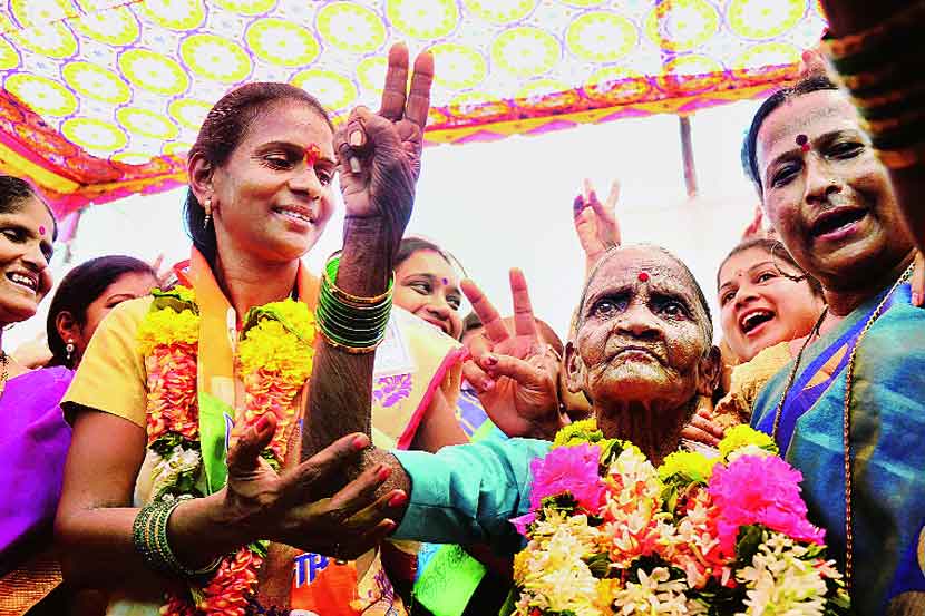 पनवेल पंचायत समितीमध्ये भाजपच्या ८४ वर्षीय देवकी लक्ष्मण कातारी या विजयी झाल्या.  