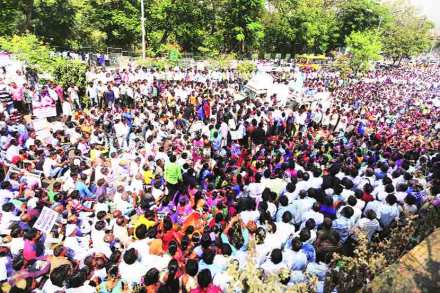 आयुक्तांविरोधात आता आंदोलनास्त्र
