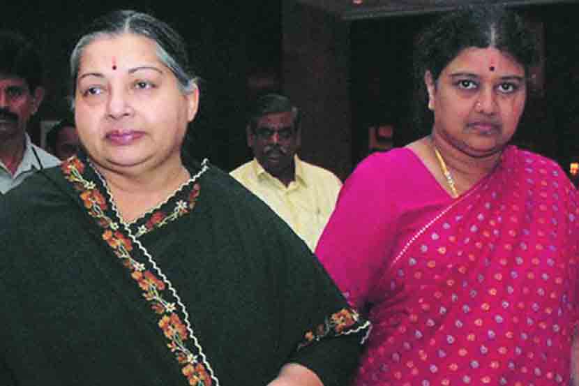 जयललिता यांचे ज्या प्रचंड जनसमुदायावर अधिराज्य होते, त्याच प्रचंड जनसमुदायाच्या मौनामध्ये शशिकला आणि मंडळींबद्दलचा द्वेषही दडलेला होता. जयललिता यांचे ज्या प्रचंड जनसमुदायावर अधिराज्य होते, त्याच प्रचंड जनसमुदायाच्या मौनामध्ये शशिकला आणि मंडळींबद्दलचा द्वेषही दडलेला होता.