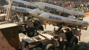 loksatta, marathi news paper, news paper, news online, marathi news, marathi news online, newspaper, news, latest news in marathi, current news in marathi,sport news in marathi, bollywood news in marathi, nuclear city in india pakistan allegation nafees zakaria vikas swarup missiles
