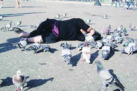 गॅलऱ्यांचा फेरा : स्वत:ला पणाला लावून.. गॅलऱ्यांचा फेरा : स्वत:ला पणाला लावून..