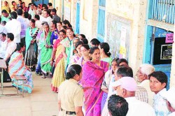 कोल्हापुरात चुरशीने मतदान