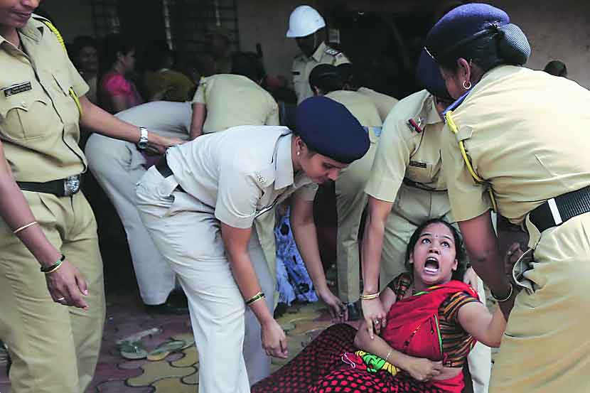 दिघ्यातील दोन इमारतींना टाळे