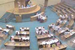 रात्र निवारा केंद्र वाऱ्यावरच