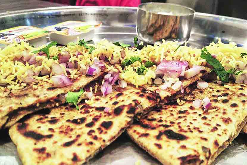 खाऊखुशाल : पौष्टिक आणि चविष्ट पराठे