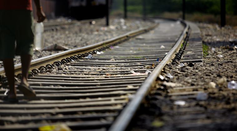 Mumbai, Local train, Railway, Mumbai local train , Central railway , track crackdown , Loksatta, Loksatta news, Marathi, Marathi news