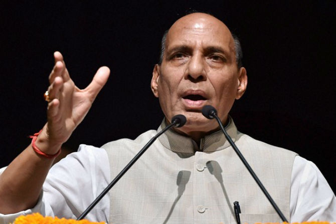 HM Rajnath singh , army jawans and official , Do not forward rumours , social media , Loksatta, Loksatta news, Marathi, Marathi news