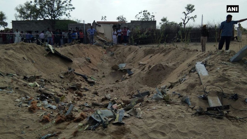 राजस्थानमध्ये सुखोई विमान कोसळले