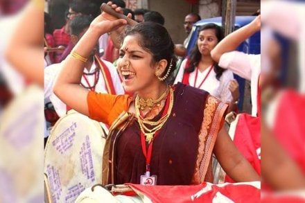 ढोल बाजे,,,,, (छाया सौजन्य- फेसबुक)