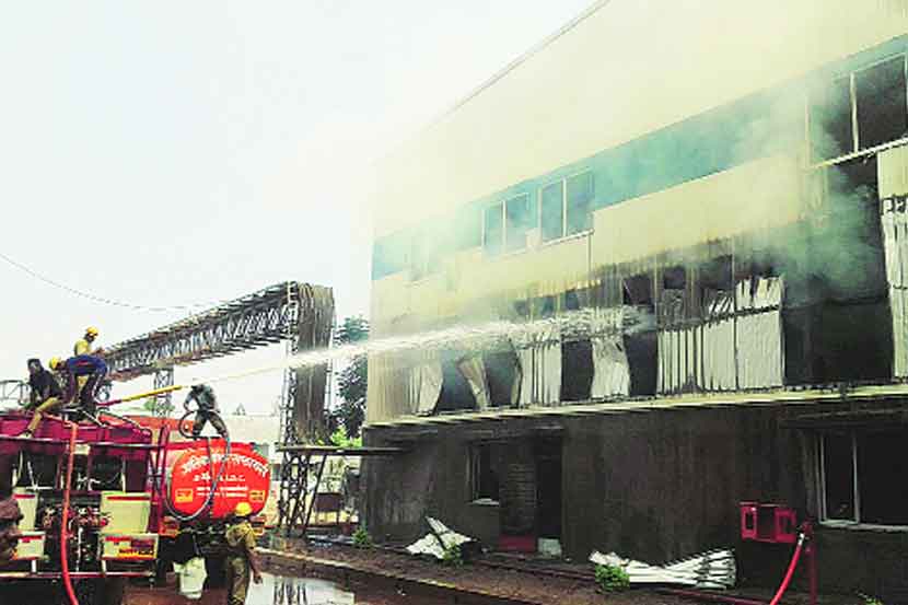 औद्योगिक वसाहतीत आग; एक कामगार जखमी