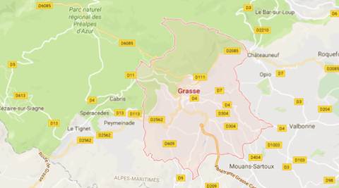 Two explosions in Agra , Twin low-intensity explosions near Cantt railway station, , garbage dumping tractor , Blast at terrace of a house , Police, tajmahal , ISIS , Loksatta, Loksatta news, Marathi, Marathi news