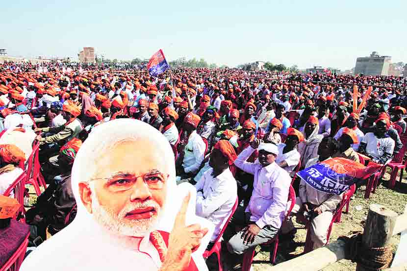 पंतप्रधान आणि भाजपनेते नरेंद्र मोदी यांच्या वाराणसीजवळील  सहा मार्चच्या सभेचे हे छायाचित्र ‘एक्स्प्रेस संग्रहा’तून 