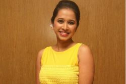 Gudhi Padwa 2017: हसवूनच नवीन वर्षाची सुरुवात- श्रेया बुगडे