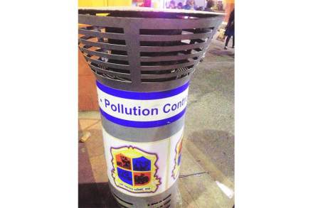 वेतील धूलिकण शोषून शुद्ध हवा बाहेर सोडणारी यंत्रणा बसवण्याची घोषणा करणाऱ्या महापालिका प्रशासनाने या प्रकल्पाची सुरुवात ठाणे रेल्वे स्थानकाजवळील सॅटिस भागातून करण्याचा निर्णय घेतला आहे.  वेतील धूलिकण शोषून शुद्ध हवा बाहेर सोडणारी यंत्रणा बसवण्याची घोषणा करणाऱ्या महापालिका प्रशासनाने या प्रकल्पाची सुरुवात ठाणे रेल्वे स्थानकाजवळील सॅटिस भागातून करण्याचा निर्णय घेतला आहे.