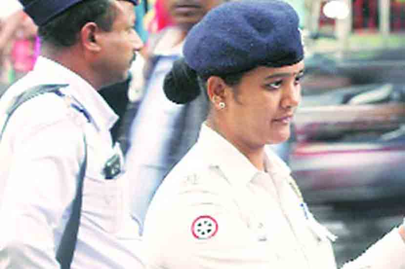 महिला वाहतूक पोलिसांचे प्रश्न ‘जैसे थे’