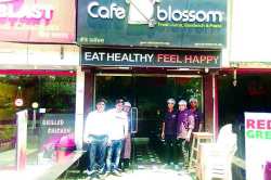 खाऊखुशाल : आइस्क्रीम, फळांची चटपटीत सरमिसळ