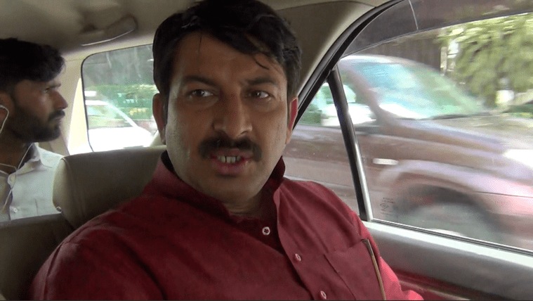 Manoj Tiwari , Arvind Kejriwal , sanitation workers , garbage , Delhi , BJP , Mnucipal Corporation of Delhi, Loksatta, Loksatta news, Marathi, Marathi news