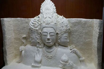 world record, guinness book of world records, chef devwrat jategaonkar, margarine sculpture, largest margarine sculpture in the world, trimurti, elephants caves, mumbai, marathi, marathi news, marathi, Marathi news paper, Marathi news online, Marathi Samachar, Marathi latest news,news, entertainment marathi news, Bollywood news, Sports news in marathi, Health news, political news in marathi,breaking news,marathi batmya