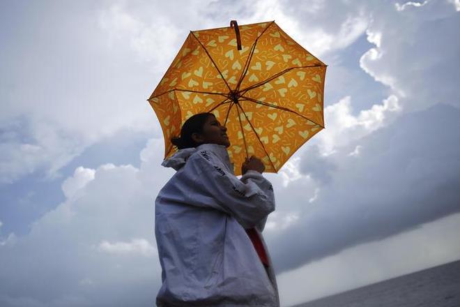 Rain , monsoon , western maharashtra , पश्चिम महाराष्ट्र, Rain may likely to come , Loksatta, Loksatta news, Marathi, Marathi news, Monsoon, Rain, IMD , Monsoon seen at average levels in 2017 , Skymate , India’s weather office , Loksatta, loksatta news, Marathi, Marathi news