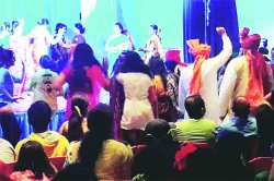 हळदीवरून ग्रामस्थांमध्ये दोन गट