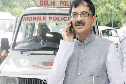 भाजपचे माजी खासदार तरुण विजय यांचे वक्तव्य 