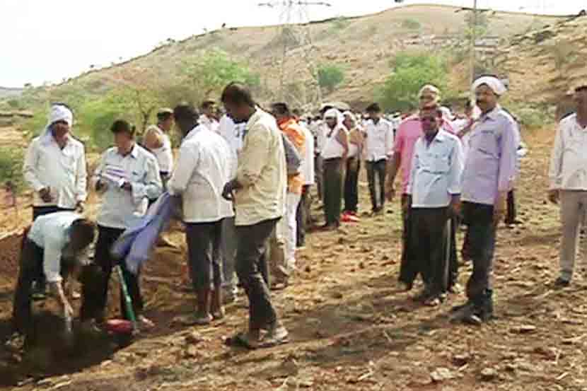 मुख्यमंत्र्यांची पाठ फिरताच ‘महाश्रमदान’ गुंडाळाले