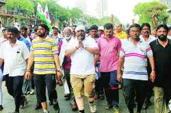 राजू शेट्टी-सदाभाऊ एकाच व्यासपीठावर, पण अंतर राखून