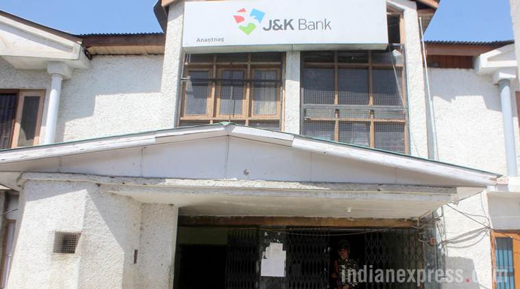 J&K Bank stops cash deals , militant attacks , ATM van looted, Loksatta, Loksatta news, Marathi, Marathi news