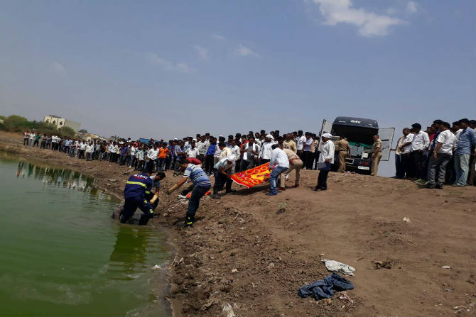 Gangapur Lake,childrendead body found