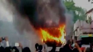 Loksatta, Loksatta news, loksatta newspaper, marathi news, marathi, Marathi news paper, Marathi news online, Marathi, Samachar, Marathi latest news, national news, national news in marathi, bihar, bus, caught, fire, nalanda, harnaut, several, dead, injured, government, announced, ex gratia, cm nitish kumar