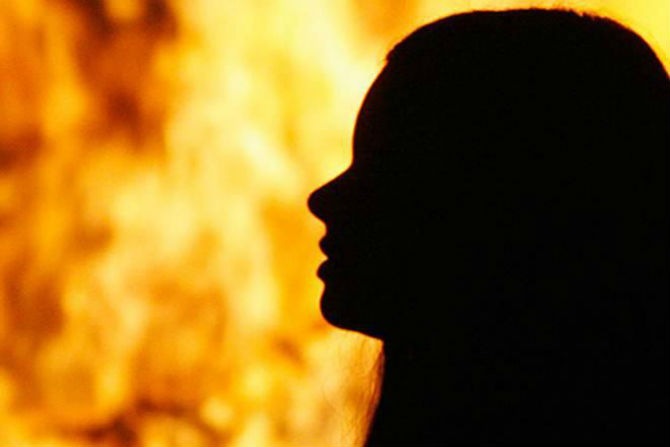 woman, burnt, alive,